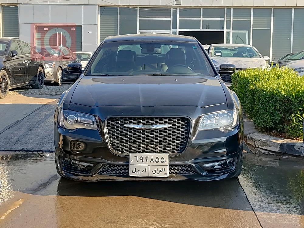 کرایسلەر 300